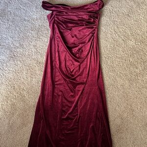 Elegant Strapless Burgundy Dress